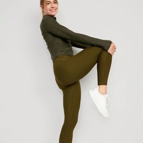 NWT OLD NAVY Cloud+ 1/4-Zip Pullover Color: Conifer - Picture 3 of 4